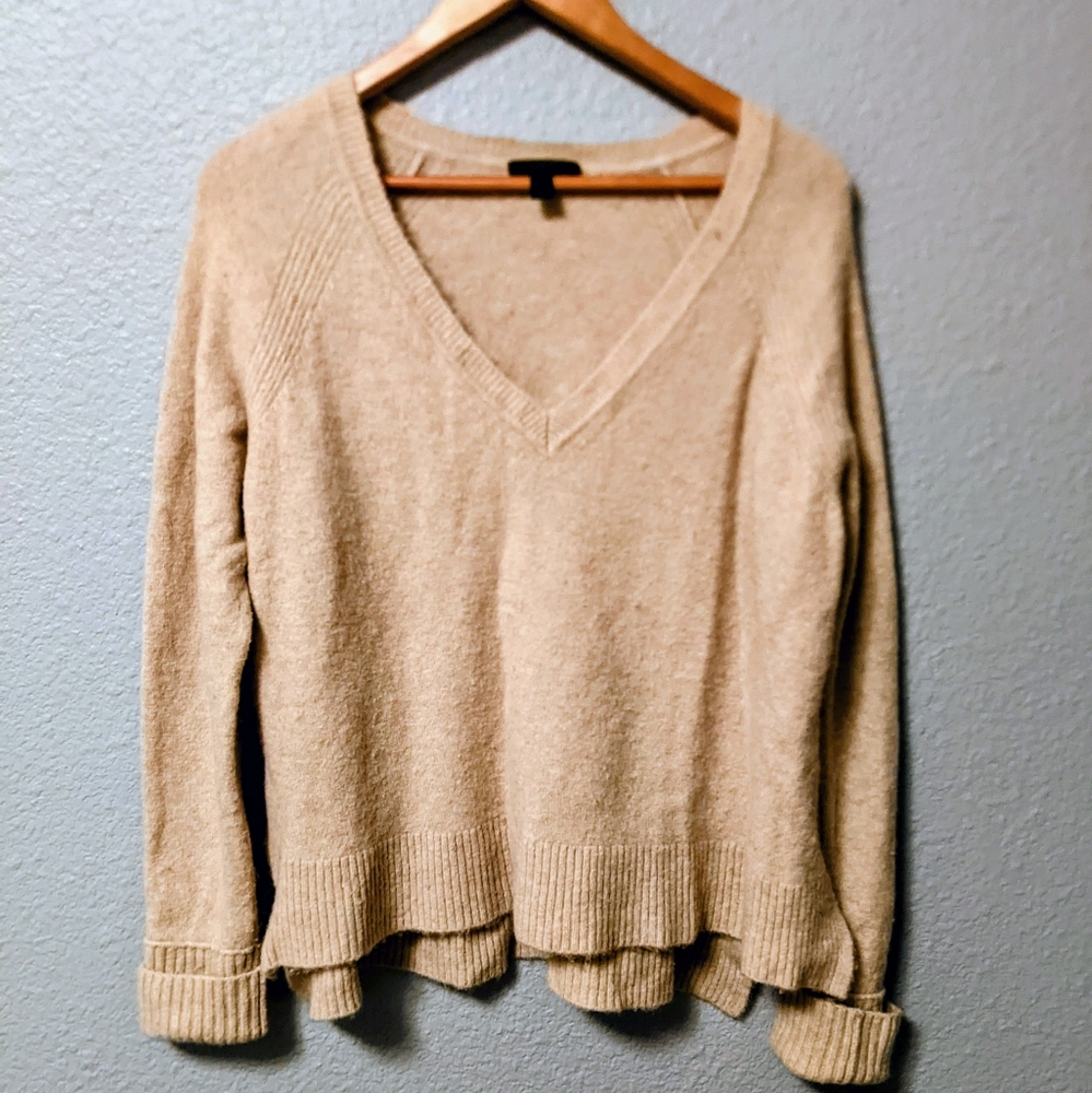 J Crew V Neck Beige Sweater Very Soft Pullover Sz L